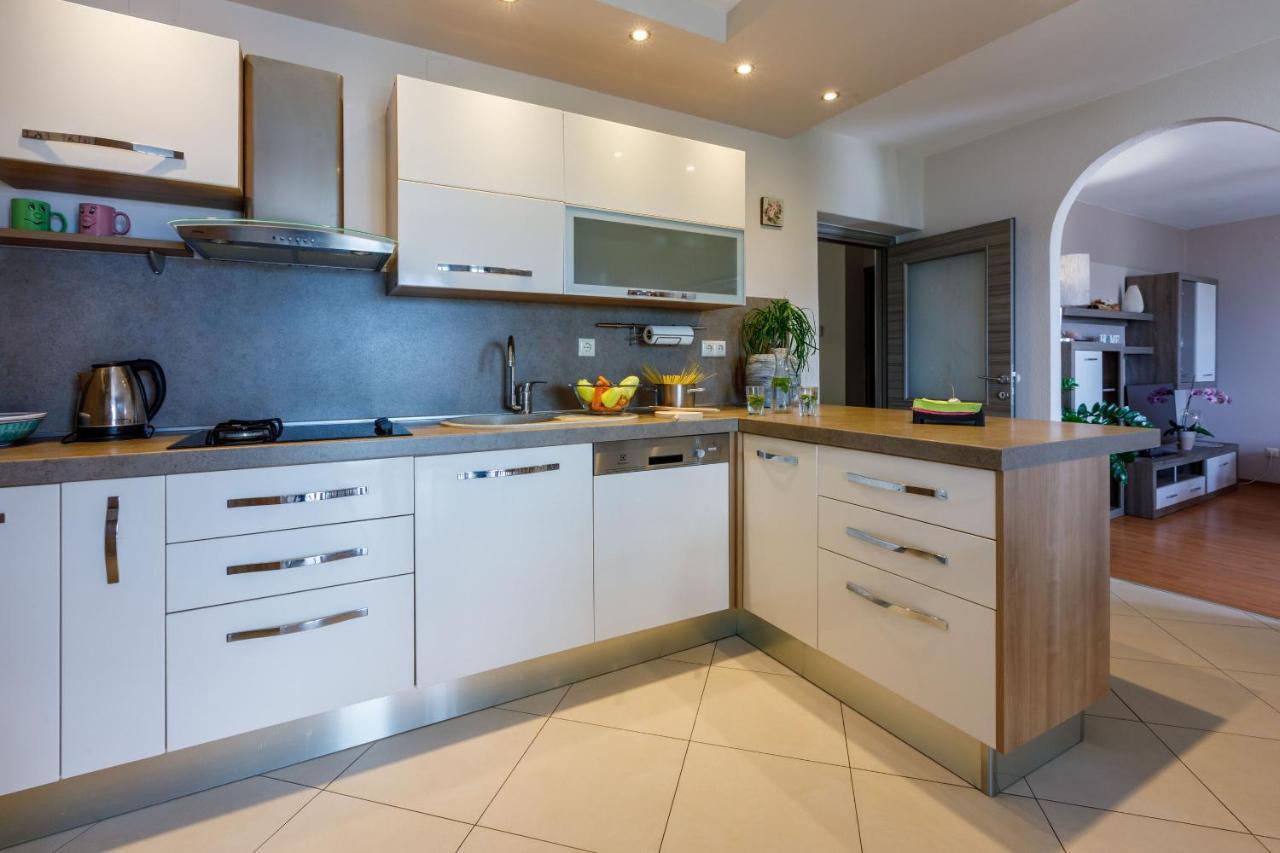 Apartments Hana Crikvenica Εξωτερικό φωτογραφία